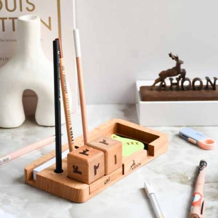 استند و نظم دهنده رومیزی چوبی