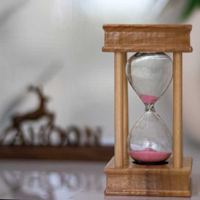 ساعت شنی چوبی