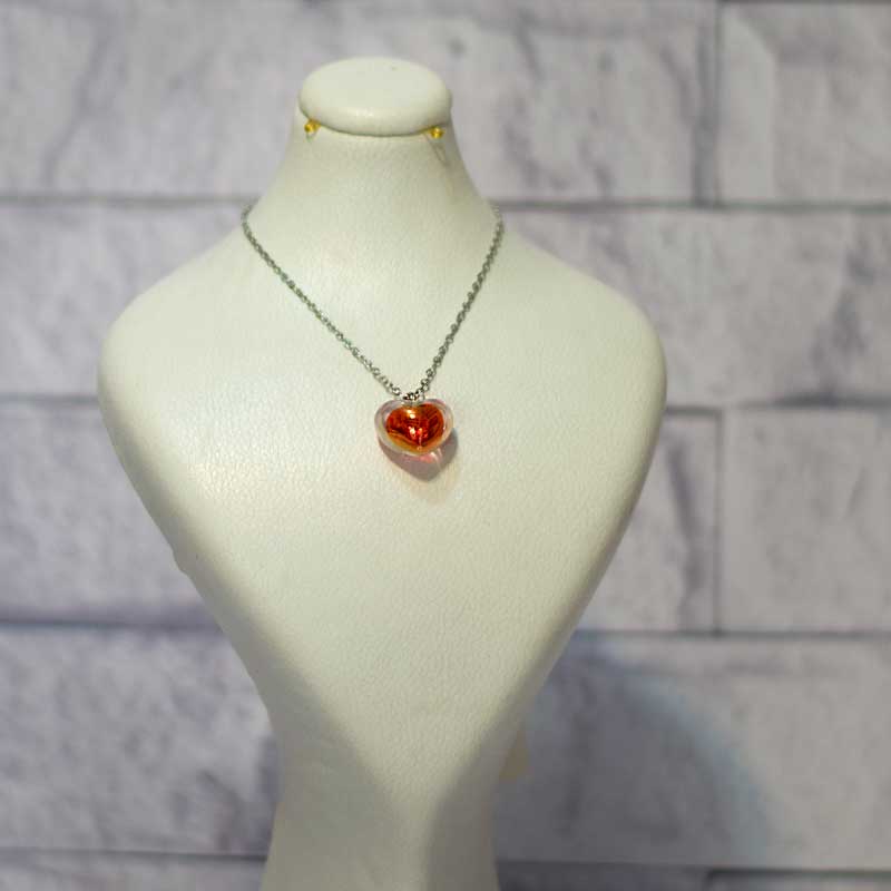 گردنبند قلب آب نباتی