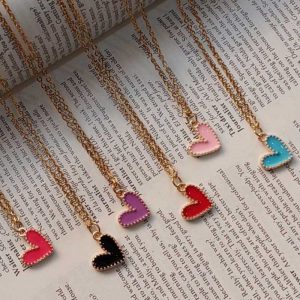 گردنبند قلب مینیمال ریز