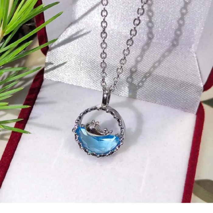 گردنبند وال و دریا