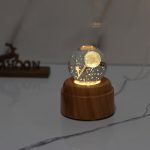گوی کریستالی پایه طرج چوب