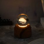 گوی کریستالی موزیکال