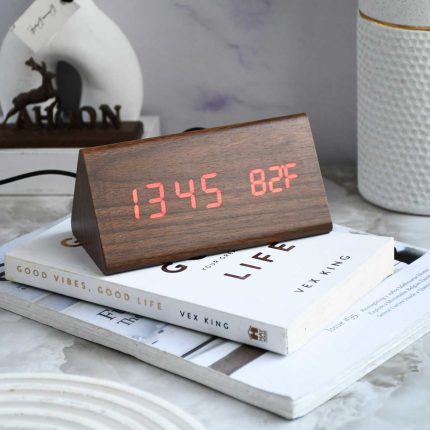 ساعت رومیزی دیجیتال طرح چوب
