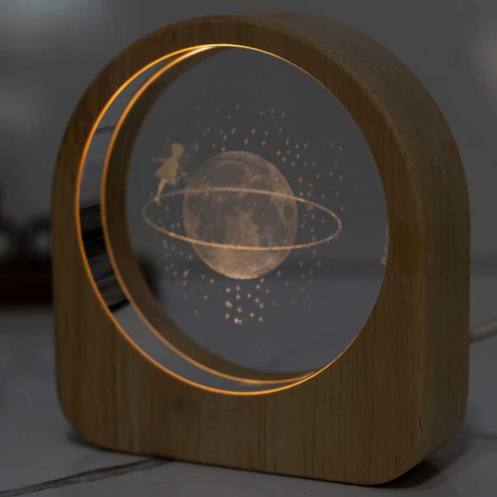 چراغ خواب ماه و دختر