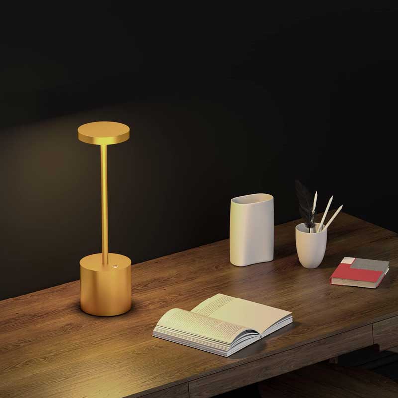 چراغ مطالعه رومیزی فلزی