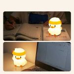 چراغ خواب سیلیکونی اردک با دستمال سر