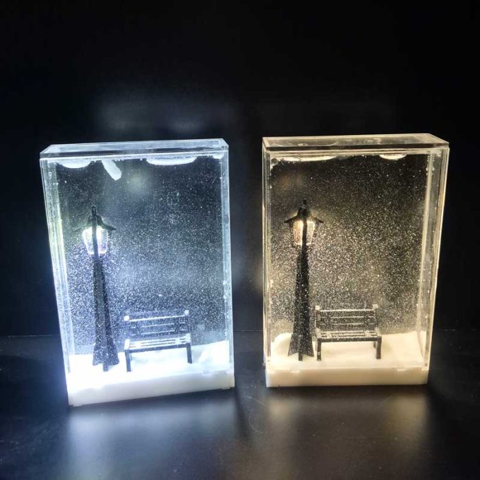 چراغ خواب شب برفی با نور مهتابی و آفتابی