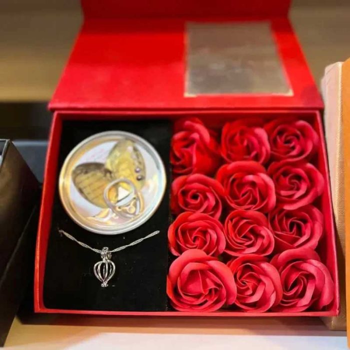 گردنبند مروارید عشق با ست هدیه